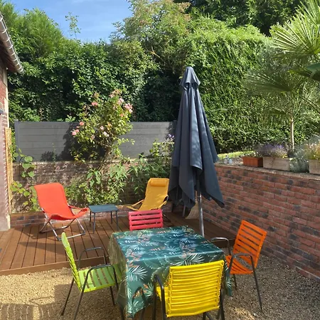 La Maison Angele Bed & Breakfast *
