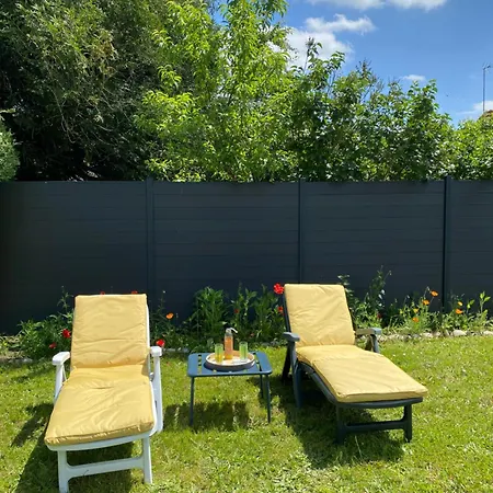 La Maison Angele Bed & Breakfast Caisnes